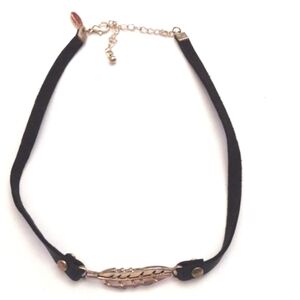 NATASHA COUTURE GOLD LEAF PENDANT BLACK CHOKER NECKLACE